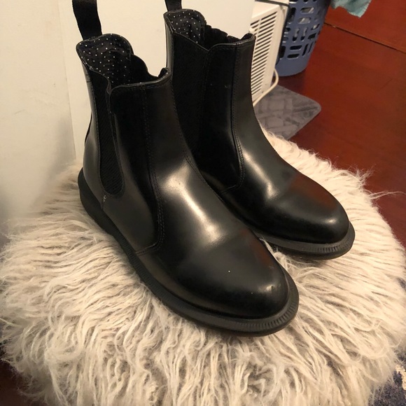 kensington dr martens